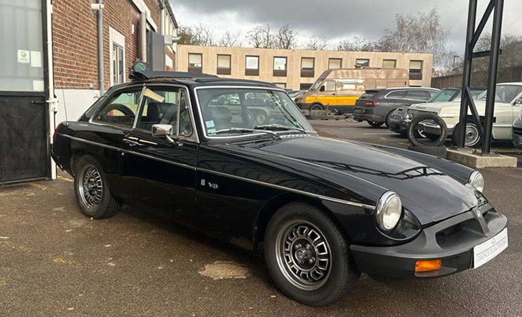MG B GT V8