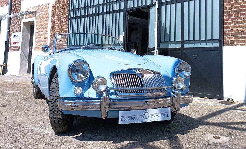 MGA ROADSTER