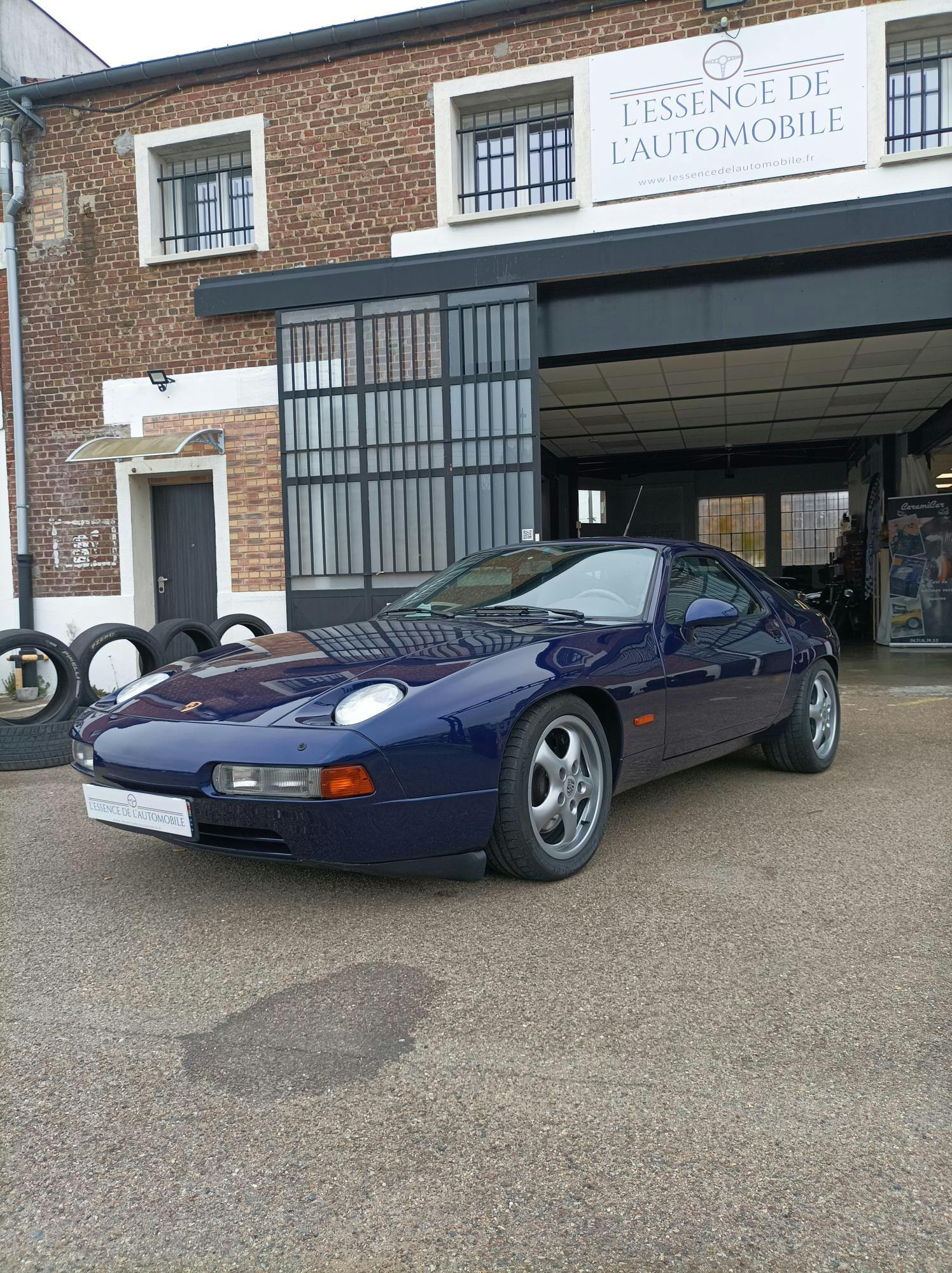 PORSCHE 928 GTS
